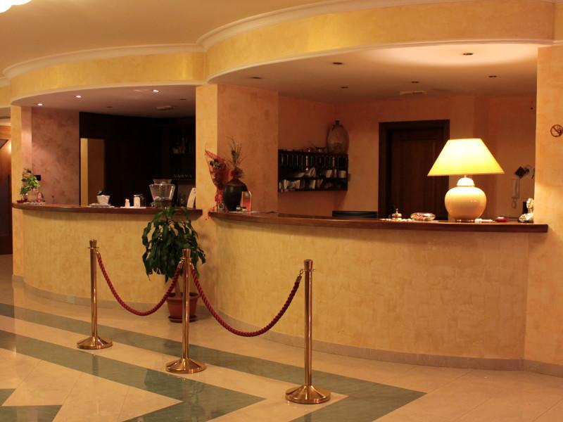 Hotel Ulisse Maida エクステリア 写真