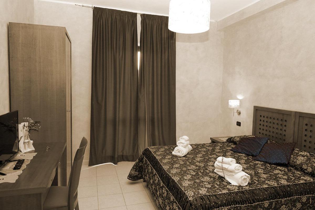 Hotel Ulisse Maida エクステリア 写真